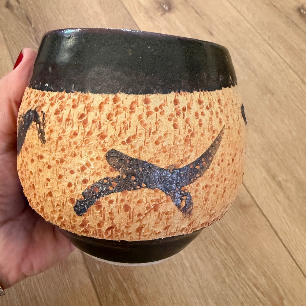 Studio Pottery Textured Bark Bowl Primitive Cave Art Animal Motif Black Tan